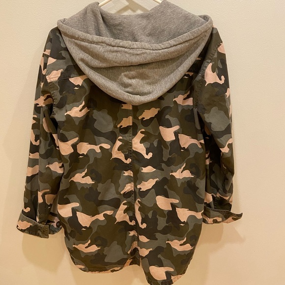 Camo Hooded Jacket - Picture 3 of 4